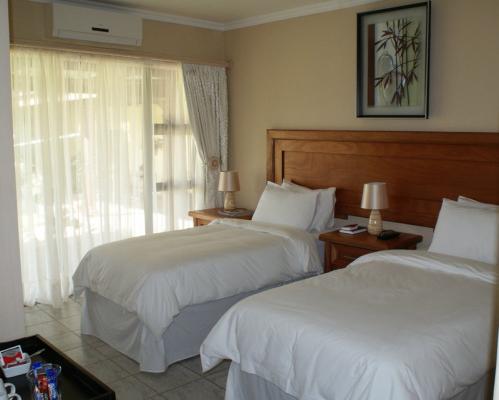 Room image 3