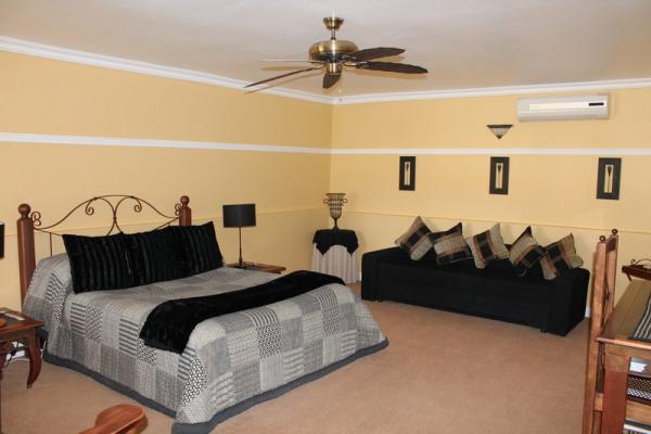 Room image 5