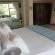 Suite 5 mirror