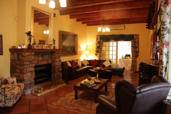 Lounge & Bar