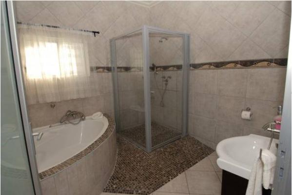 Ya Rena Guest House