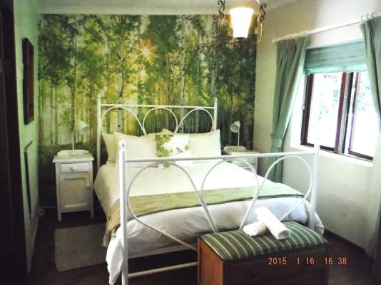Room image 8