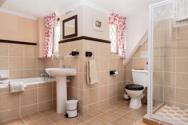 Room 2 bathroom