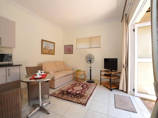 The Court Yard - private ....Sleeps two 51 sq meters