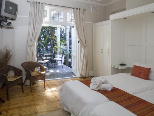 Room image 12