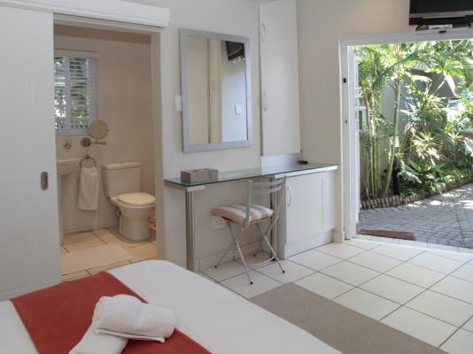 Room image 10