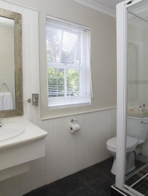 Room image 6