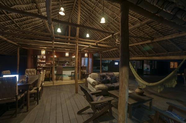 Nuarro Lodge