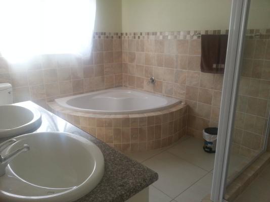 Room image 2