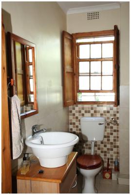 Dias Bathroom