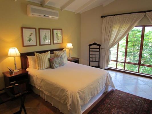 Room image 4