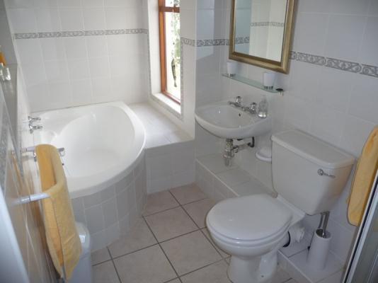 Room image 3
