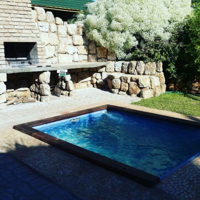 Splash pool