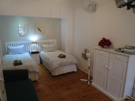Room image 6