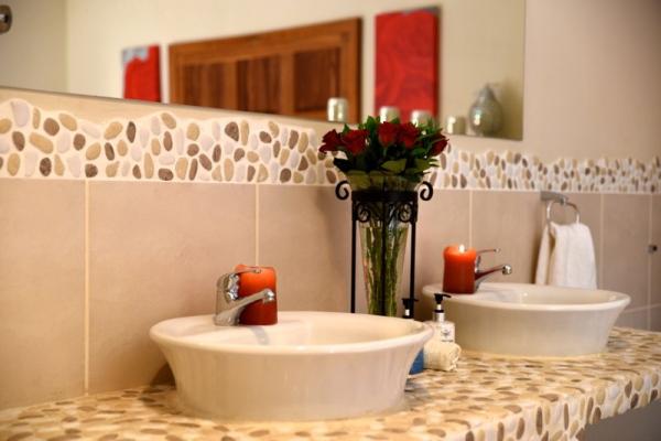 Room image 3