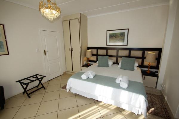 Room image 3