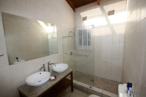 Family Unit Bathroom