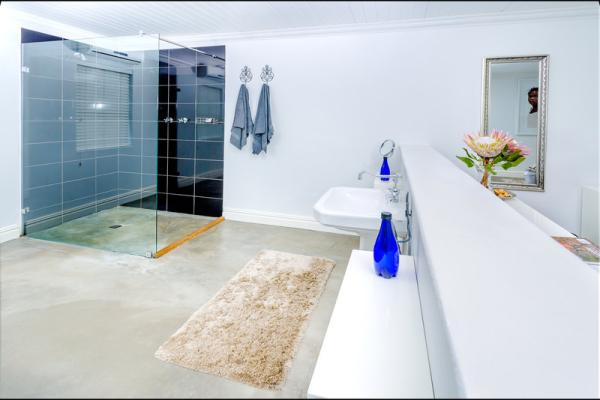 Room image 6