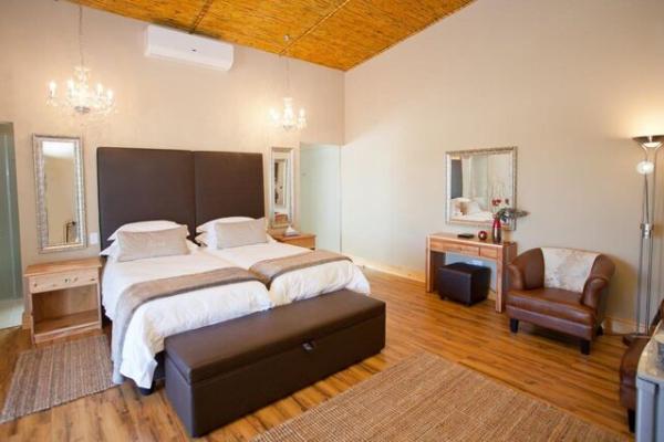 Room image 6