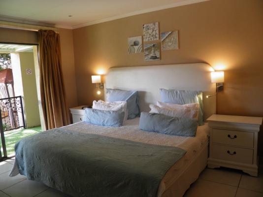 Room image 4