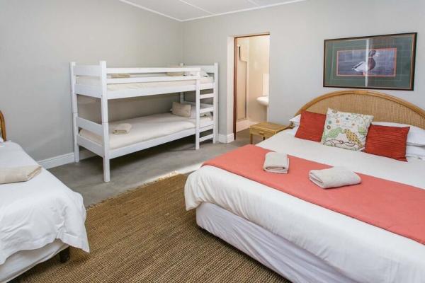 Room image 4