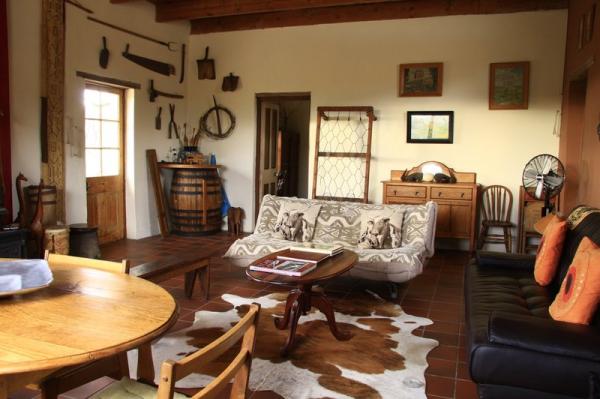 Room image 3