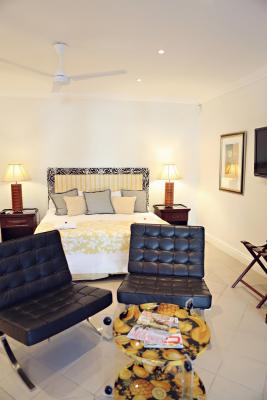 Courtyard Room