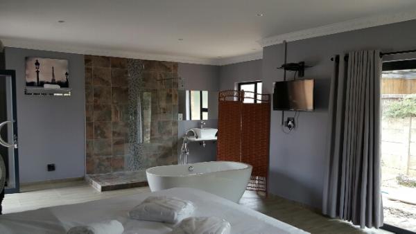 Room image 1