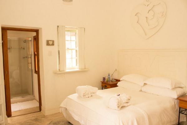 The Ibis Lounge
