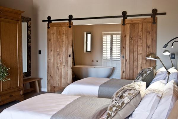 Room image 1