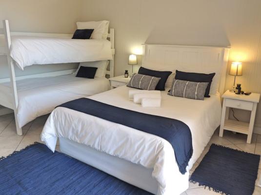 Room image 4