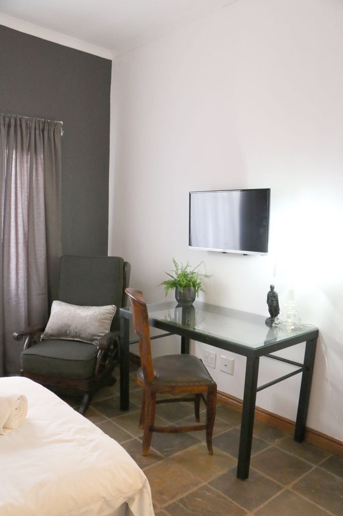 Menlo Park Bachelor flat, Pretoria