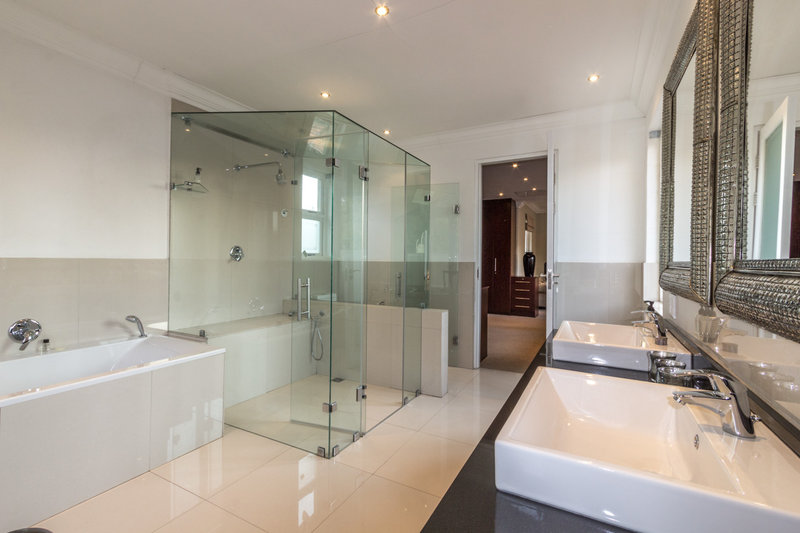 Q On First Guesthouse Johannesburg - 