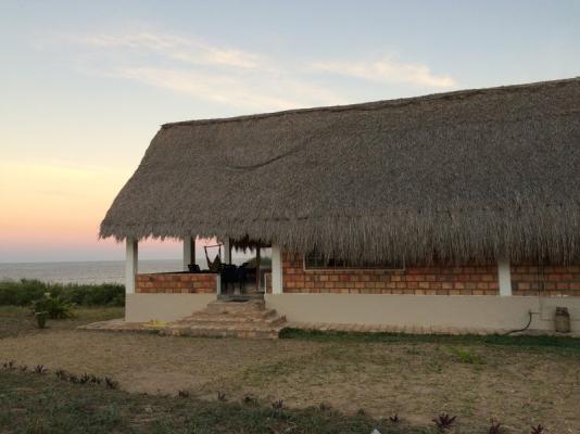 casa Isabel on road to Tofinho