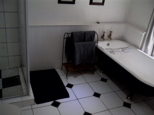 Bathroom - Room 1