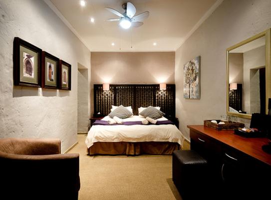 Room image 4