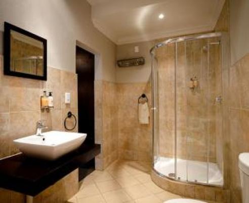 Deluxe Room Bathroom