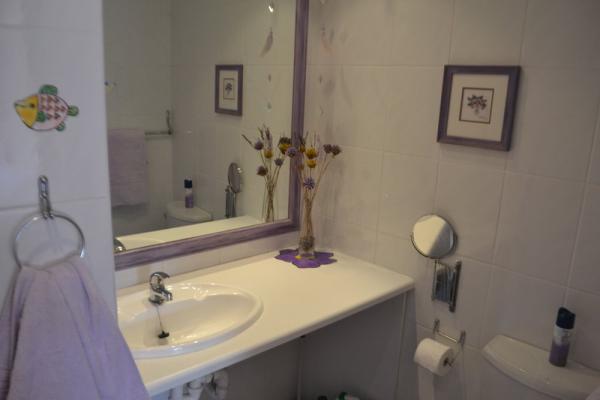 Lazy Lavender bathroom