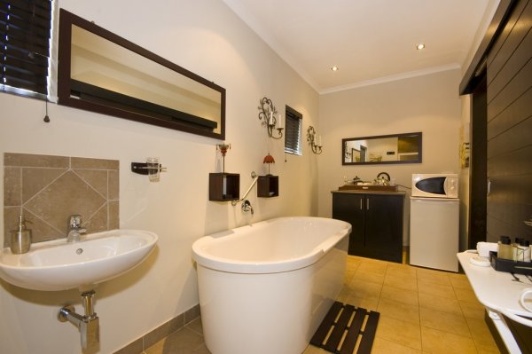 en -suite bathrooms with baths