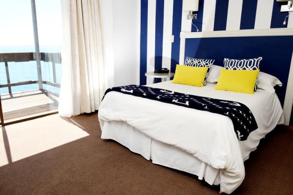 Deluxe double room with balcony and sea view