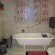 Free standing Antique bath in Unit Drievis