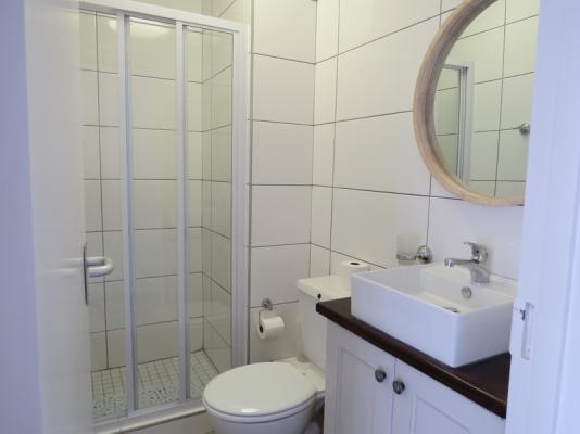 En-suite bathroom