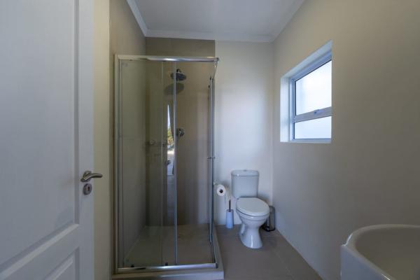 Private shower and Toilet in all rooms