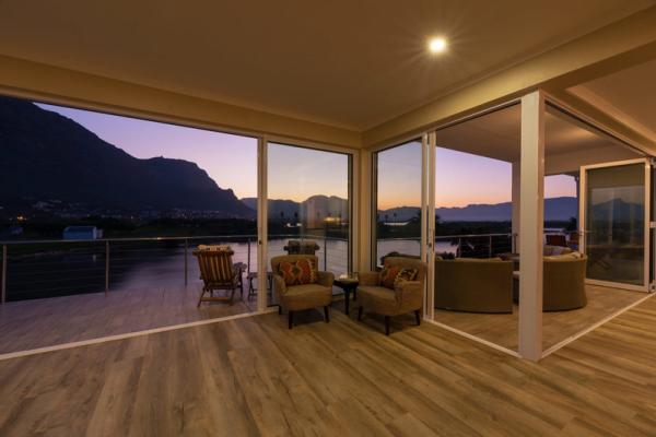 House living room to outside views