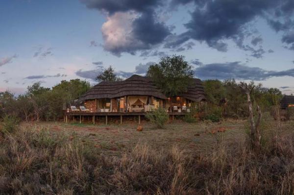 Madikwe Hills Private Game Lodge