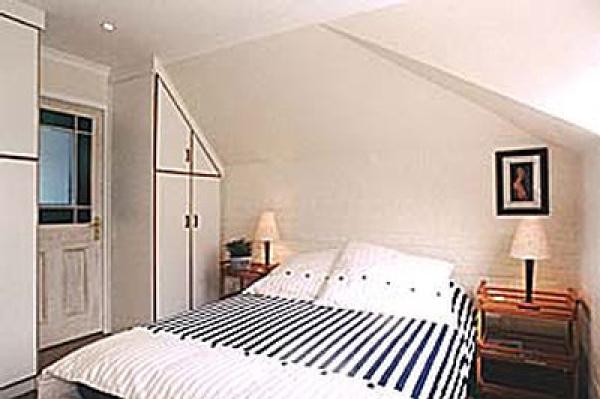  The Top Cottage Bedroom