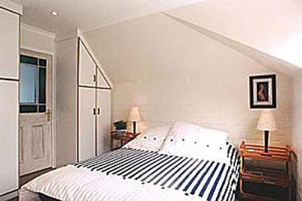  The Top Cottage Bedroom