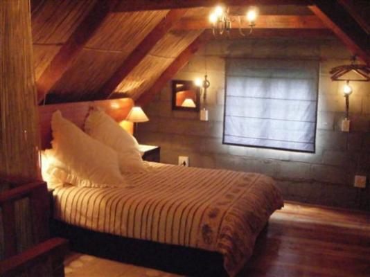 Aloe Cottage loft bedroom