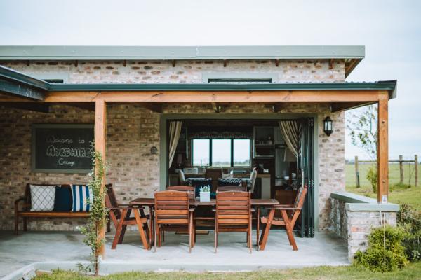 Ayrshire Cottage covered braai area on patio/stoep