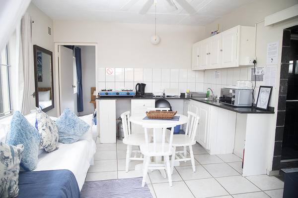 Pebble Cottage garden unit sleeps 2-3